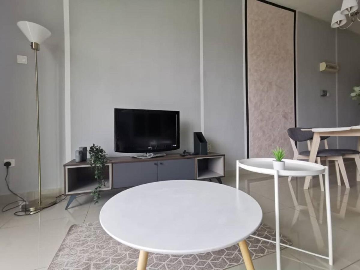 11-Modern Homestay Palazio Lake View Mount Austin Palazio Near Aeon Themepark Toppen Ikea Johor Bahru Exterior foto
