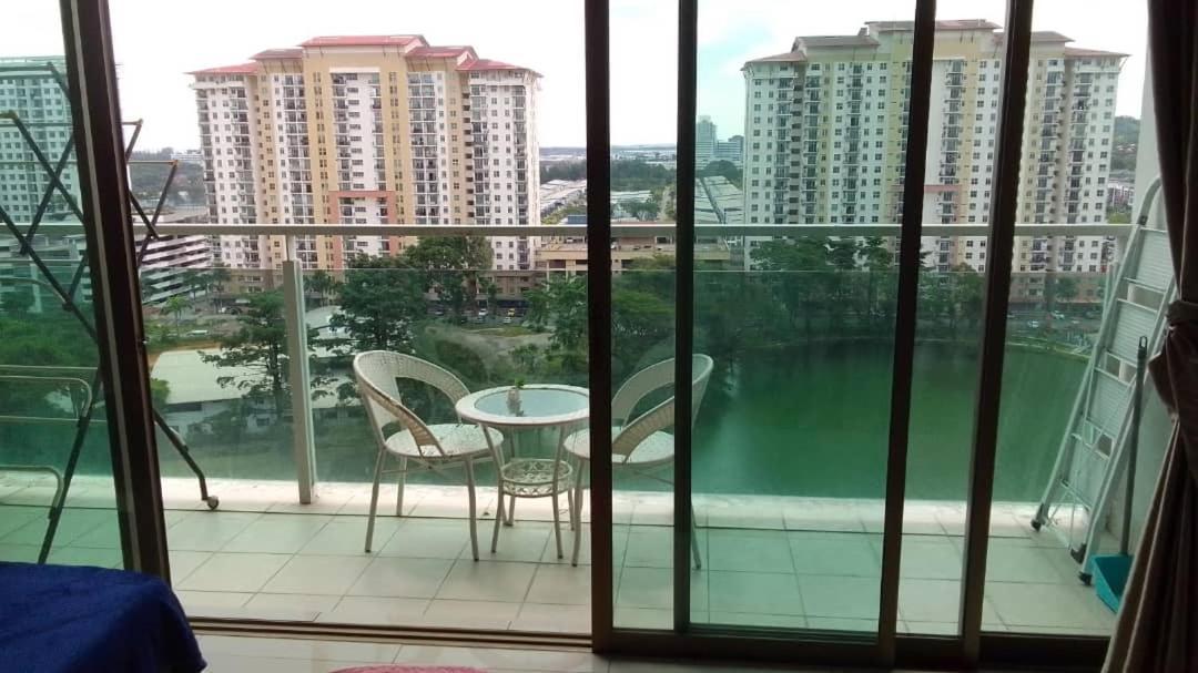 11-Modern Homestay Palazio Lake View Mount Austin Palazio Near Aeon Themepark Toppen Ikea Johor Bahru Exterior foto
